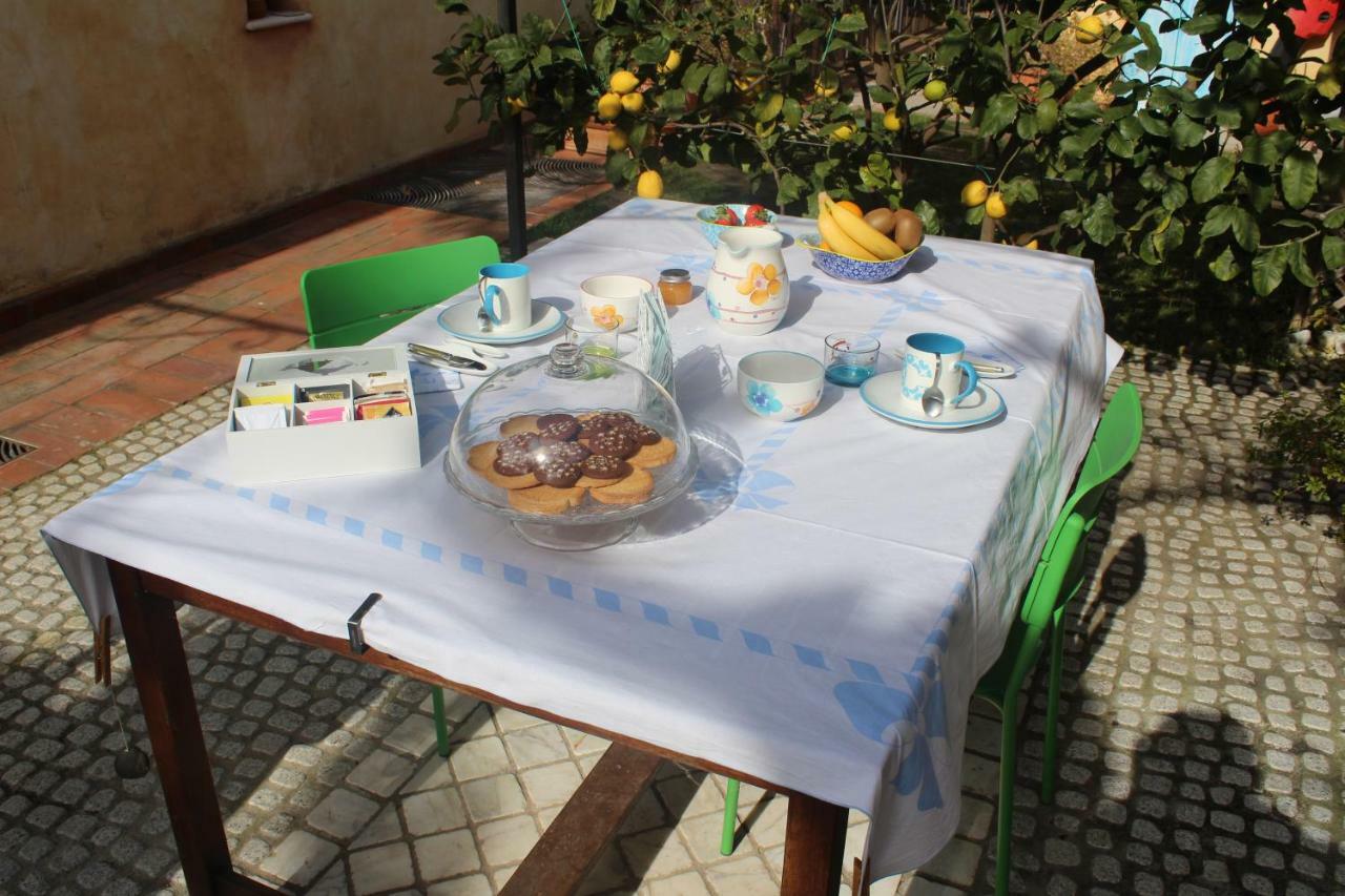 Bed and Breakfast La Forma Dell'Acqua Su Forti Exterior foto